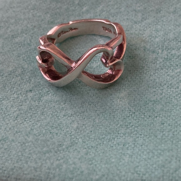 AUTHENTIC Tiffany & Co. Infinity Knot Double Heart Ring - Picture 1 of 7
